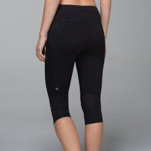Lululemon Workout Leggings Size 4 Stash it Crop Animal Swirl Crop Pant Black